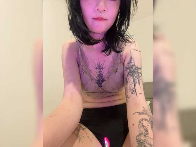 selenasxx1 live cam on BongaCams