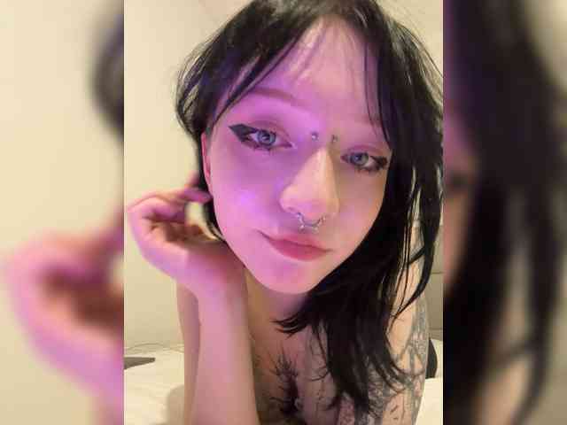 Selenasxx1's cam show statistics and live stream