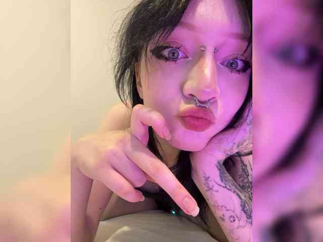 selenasxx1 webcam