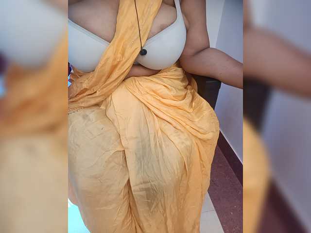 Boldbarbie live cam on BongaCams