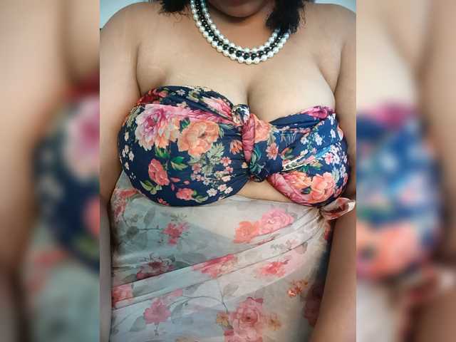 Boldbarbie live cam on BongaCams