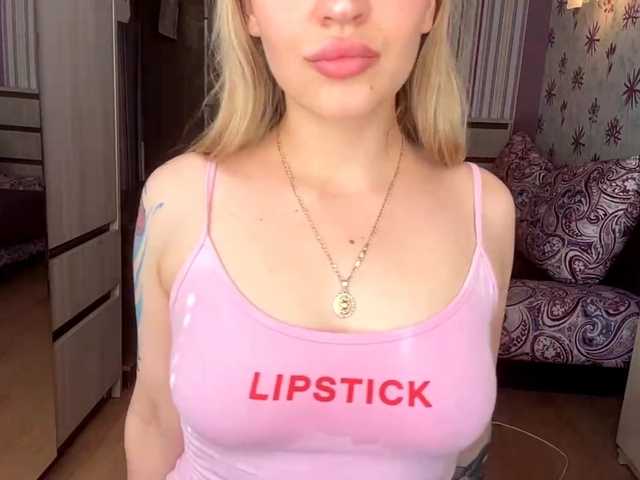 ElsyBraman live cam on BongaCams