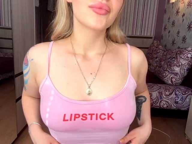 ElsyBraman live cam on BongaCams