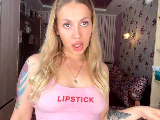 ElsyBraman live cam on BongaCams