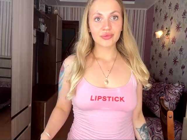 ElsyBraman live cam on BongaCams