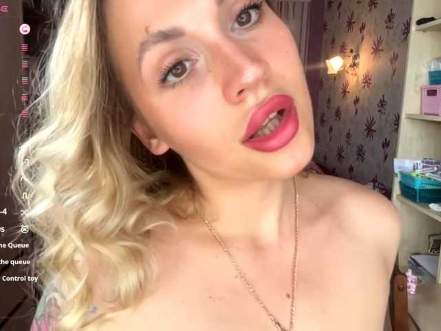 ElsyBraman live cam on BongaCams