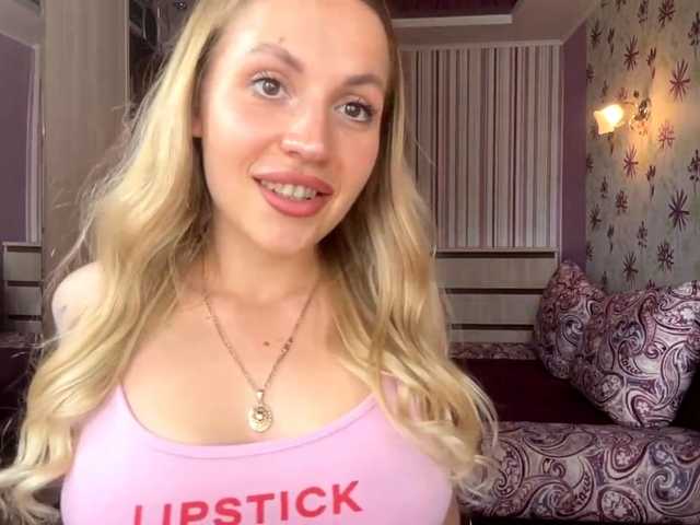 ElsyBraman live cam on BongaCams