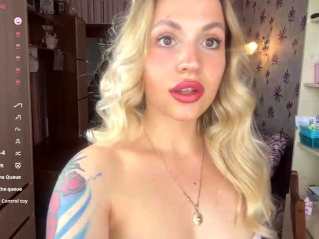 ElsyBraman live cam on BongaCams