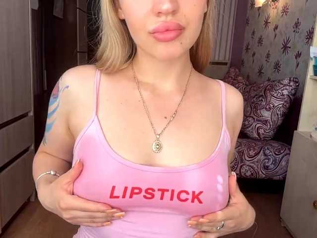 ElsyBraman live cam on BongaCams