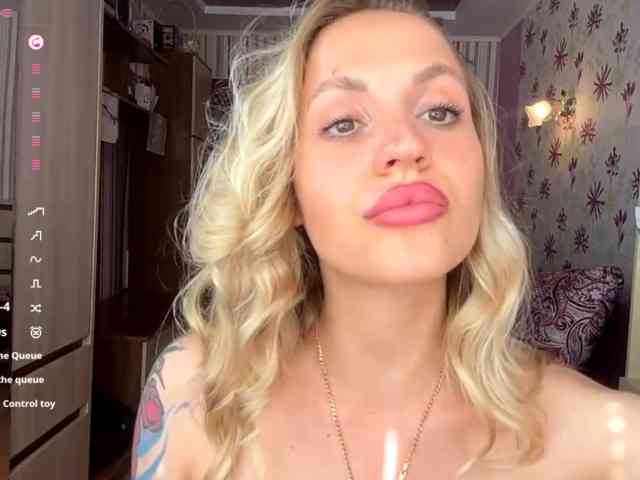 ElsyBraman Live Webcam on BongaCams