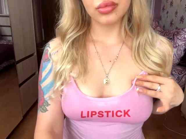 ElsyBraman Live Webcam on BongaCams