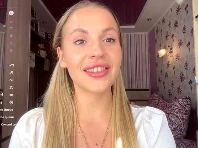 ElsyBraman Live Webcam on BongaCams