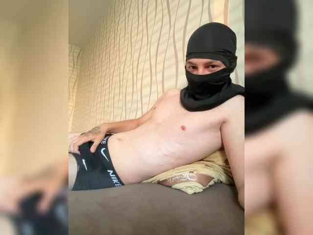 sladkiy-molodoy Live Webcam on BongaCams