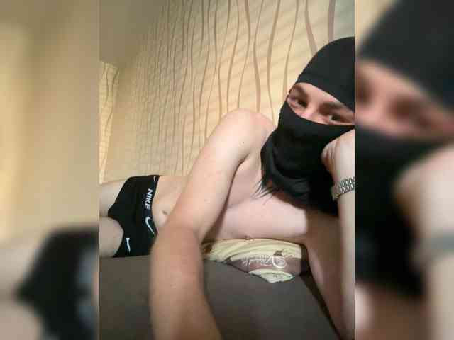 sladkiy-molodoy Live Webcam on BongaCams