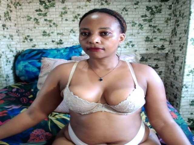 Ebonyseduction00 live cam on BongaCams