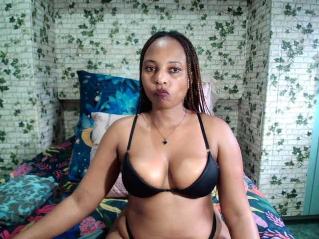 Ebonyseduction00 live cam on BongaCams