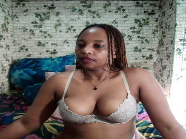 Ebonyseduction00 live cam on BongaCams