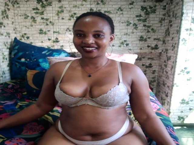 Ebonyseduction00 live cam on BongaCams