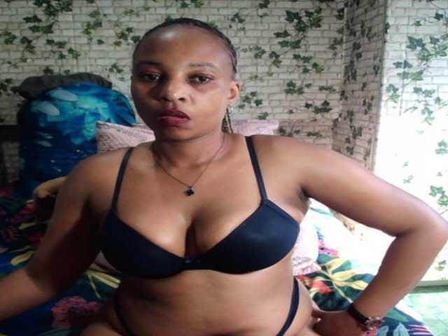 Ebonyseduction00 live cam on BongaCams