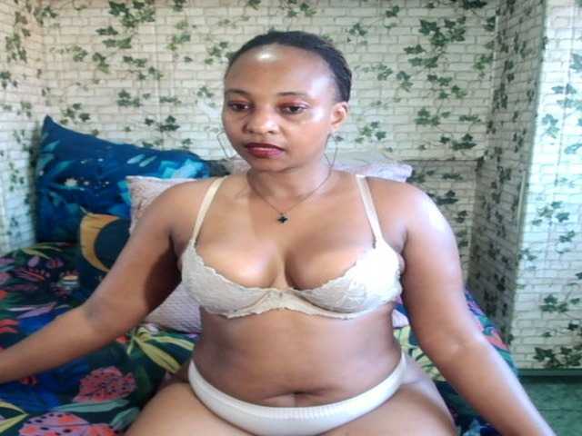 Ebonyseduction00 live cam on BongaCams