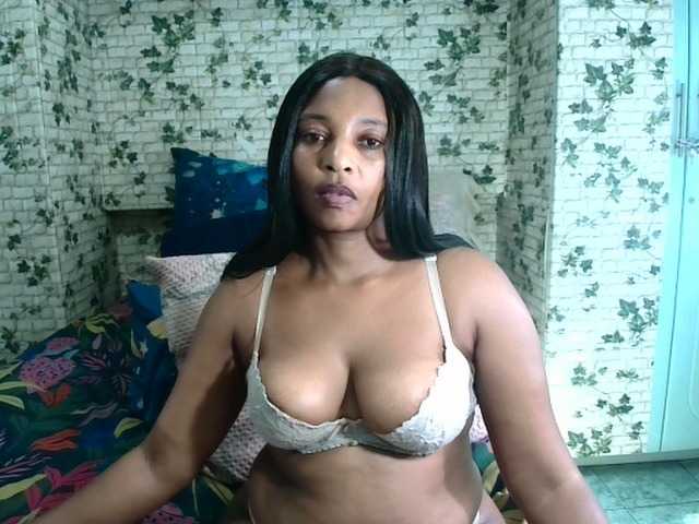 Ebonyseduction00 live cam on BongaCams