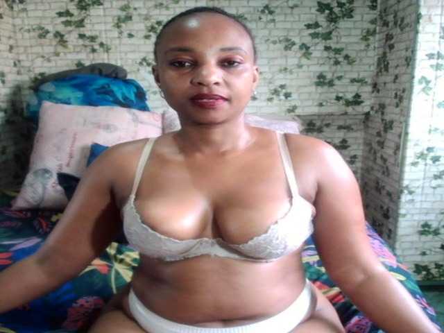 Ebonyseduction00 live cam on BongaCams
