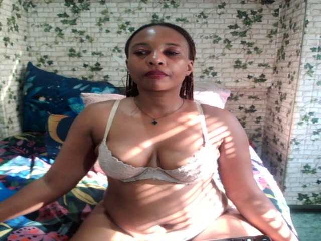 Ebonyseduction00 live cam on BongaCams