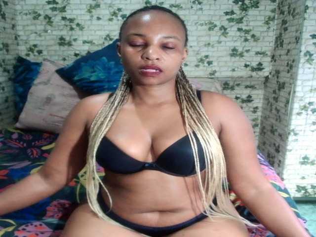 Ebonyseduction00 live cam on BongaCams