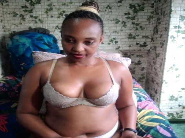 Ebonyseduction00 live cam on BongaCams