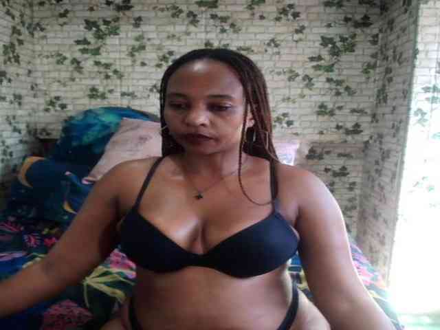 Ebonyseduction00 webcam