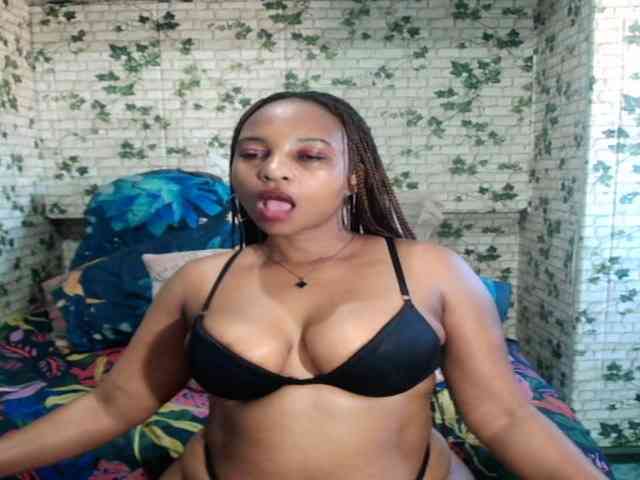 Model: Ebonyseduction00