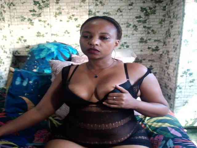 Ebonyseduction00 webcam