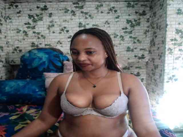 Ebonyseduction00 webcam