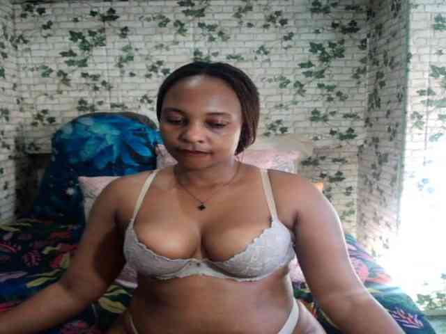 ebonyseduction00's live room
