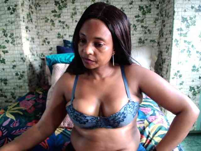 Ebonyseduction00 webcam