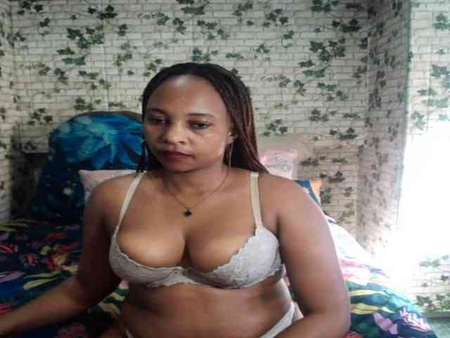 ebonyseduction00's live room