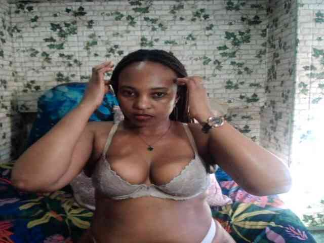 Model: Ebonyseduction00