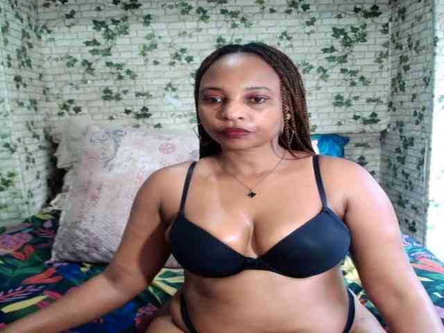 Ebonyseduction00 webcam