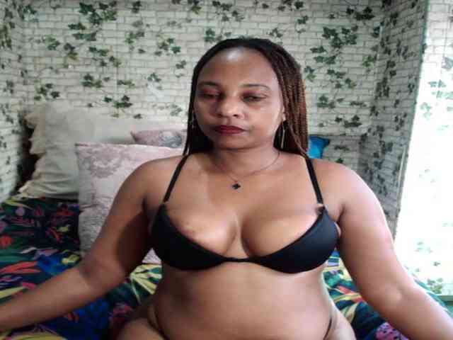 Ebonyseduction00 webcam