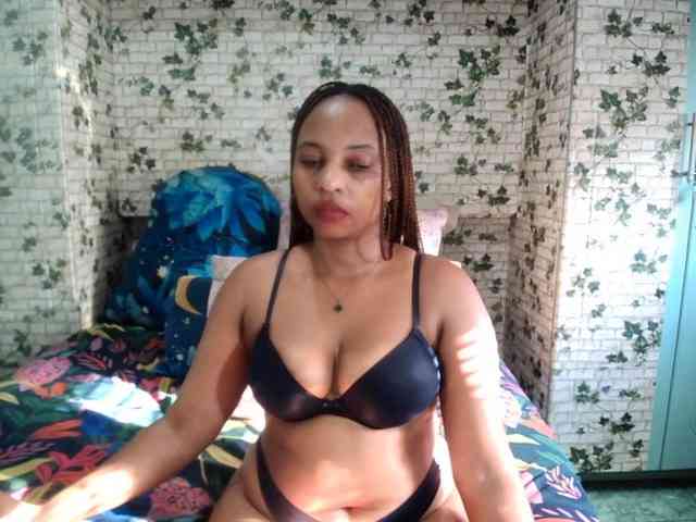 Ebonyseduction00 webcam