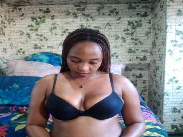 Ebonyseduction00 webcam