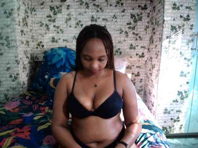 Ebonyseduction00 webcam