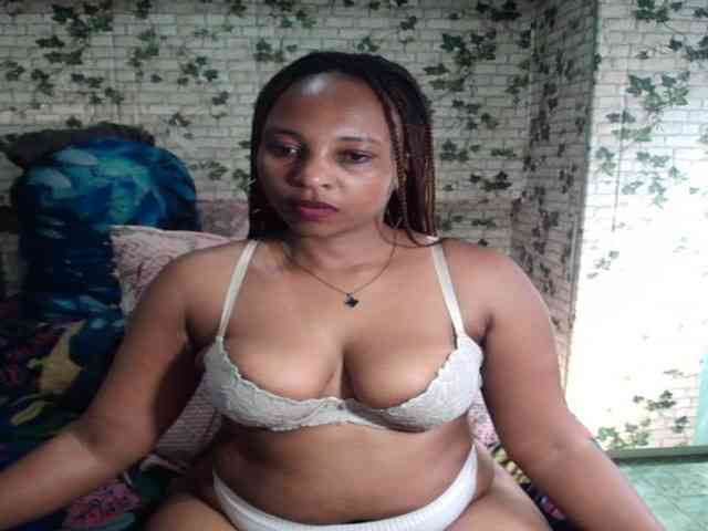 Ebonyseduction00 webcam