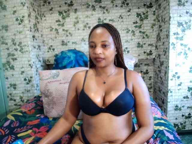 Model: Ebonyseduction00