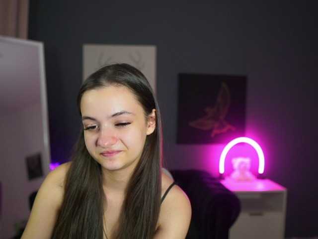Zoenica live cam on BongaCams