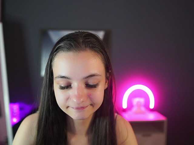 Zoenica live cam on BongaCams