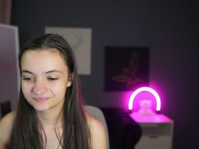 Zoenica live cam on BongaCams