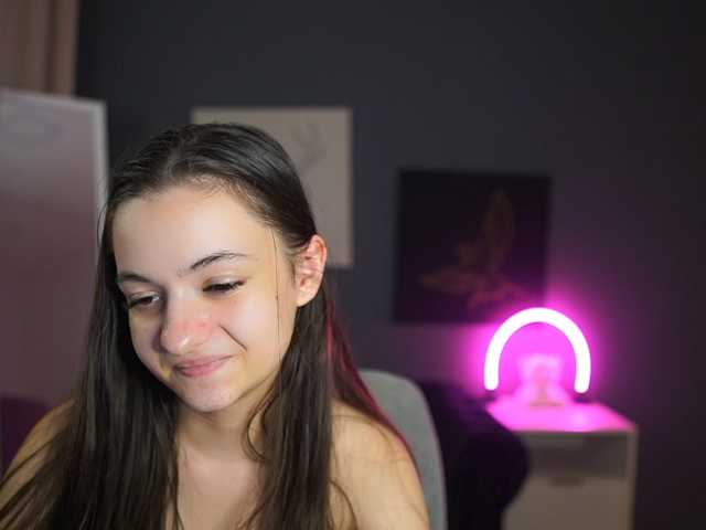 Zoenica live cam on BongaCams