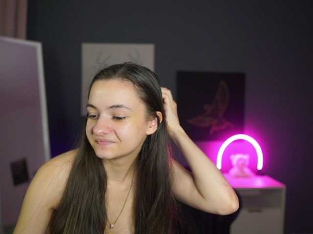 Zoenica live cam on BongaCams
