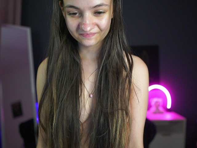 Zoenica live cam on BongaCams